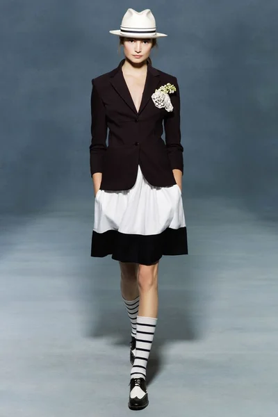 Look 13